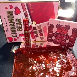 Too Faced: Cinnamon Bear
